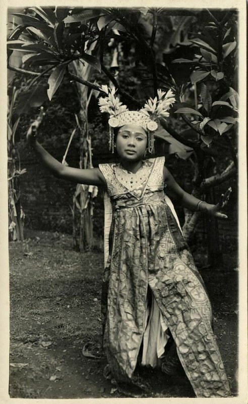 indonesia, BALI, Beautiful Young Girl Legong Dancer (1920s) RPPC Postcard