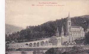 France Lourdes Les Rampes et la Basilique