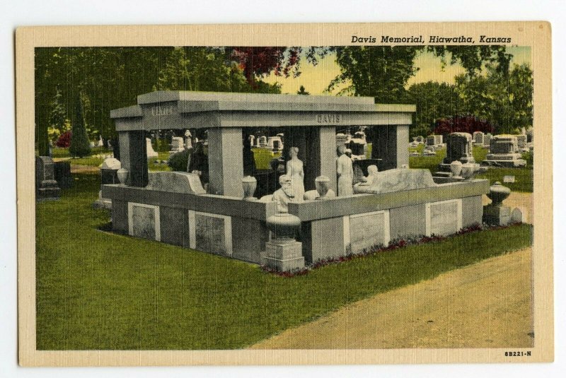 Postcard Davis Memorial Hiawatha Kansas Standard View Card