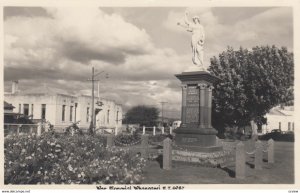 RP: WHANGAREI , New Zealand , 1930s ; War Memorial