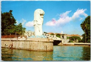 Postcard - The MerLion guarding Singapore River, Singapore