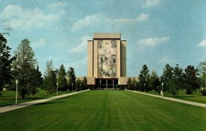 USA New Library University of Notre Dame South Bend Indiana Chrome Postcard B92