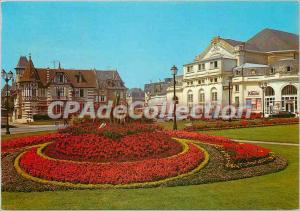 Postcard Moderne Cabourg (Calvados) Beach Casino Flowers and garden