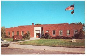 US    PC2716  NATURAL HISTORY FIELD HOUSE, VERNAL, UTAH