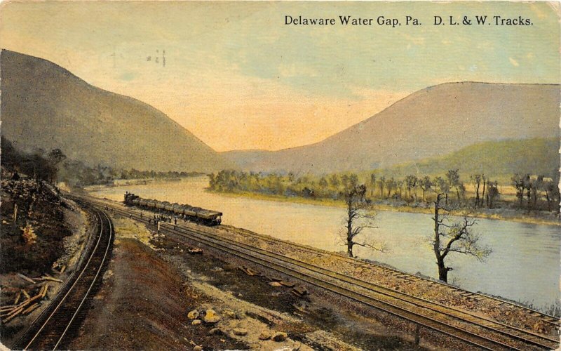Delaware Water Gap Pennsylvania 1915 Postcard D.L. & W Railroad Train