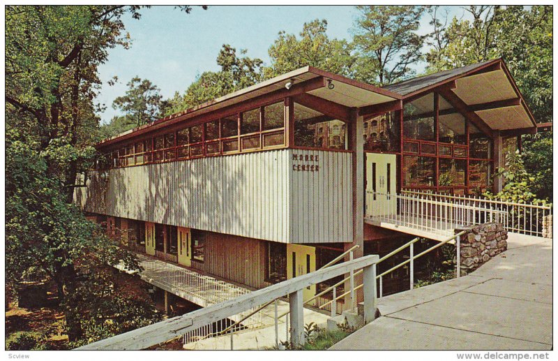 Herman A. Moore Center, MONTREAT, North Carolina, 40-60´