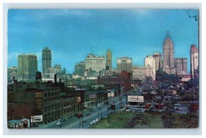 Vintage Skyline Of Detroit Postcard F35E