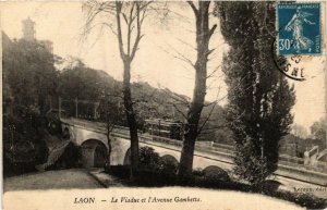 CPA LAON Le Viaduc et l'Avenue Gambetta (665767)