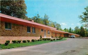 Brecksville Ohio~Fry's Summit Motel~Cleveland-Massillon Road~Car~1958 Postcard