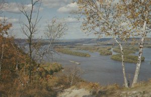 America Postcard -Mississippi River,Pikes Peak State Park, McGregor, Iowa T10314