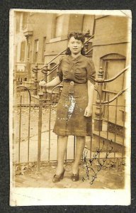 RPPC WELL DRESSED WOMAN BLACK AMERICANA REAL PHOTO POSTCARD (c. 1940s) WNC