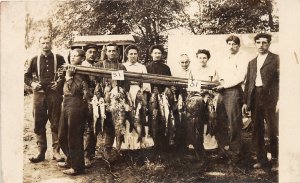 J4/ Interesting RPPC Postcard c1910 Catfish Trophy Fishing Family 76