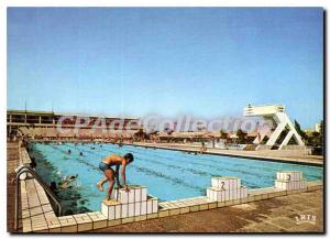 Postcard Modern Miramas Pool