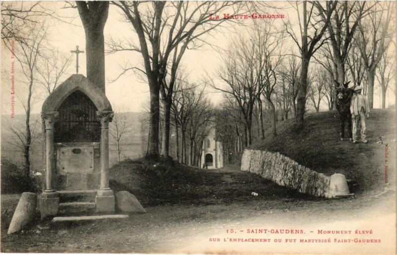 CPA St-GAUDENS - Monument élevé sur L'Emplacement ou fut Martyrisé (356790)