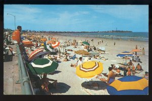 Hampton Beach, New Hampshire/NH Postcard, Colorful Beach Scene, 1975!