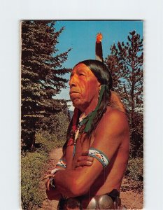 M-155472 Native American Man Posed With Arms Folded