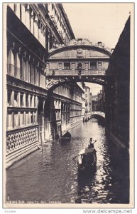 RP: Venezia , POnte Dei Sospial , Italy , 00-10s