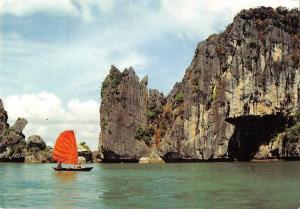 BT11468 Hang luon the luon cave       Vietnam