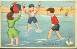 Geef Mij De Ball Comic Children Playing Water Beachball 1935 Vintage Postcard D2