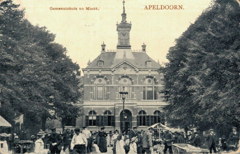 Netherlands Gemeentehuis en Markt Apeldoorn 03.22