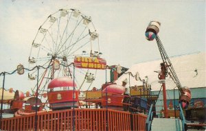 Nantasket Beach, Hull MA Paragon AMUSEMENT PARK, Tilt-A-Whirl Ride 1960's
