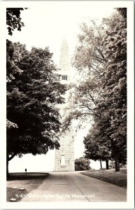 1940s BENNINGTON VERMONT BENNINGTON BATTLE MOUNMENT PHOTO RPPC POSTCARD  43-199