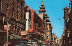 Rare Vintage Scenic Postcard - Grant Avenue Chinatown -San Francisco's US (1967) 