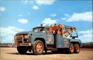 Long Island NY Coram Lyon T 950 Ford Boom Tow Truck c1950-60s Vintage Postcard