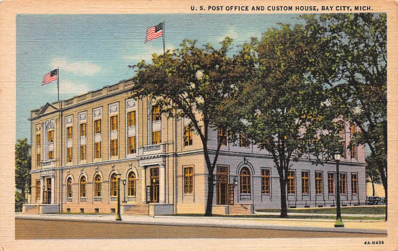 U.S. Post Office and Custom House, Bay City, MI, Early Linen Postcard, Unused