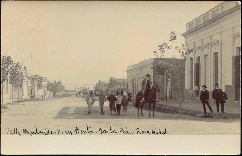 uruguay, FRAY BENTOS, Calle Montevideo (1910s) RPPC