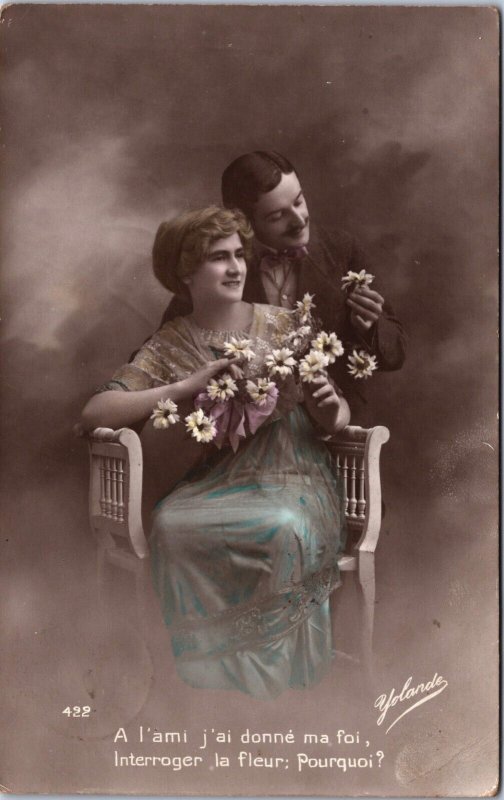 Romantic Couple Vintage RPPC C189