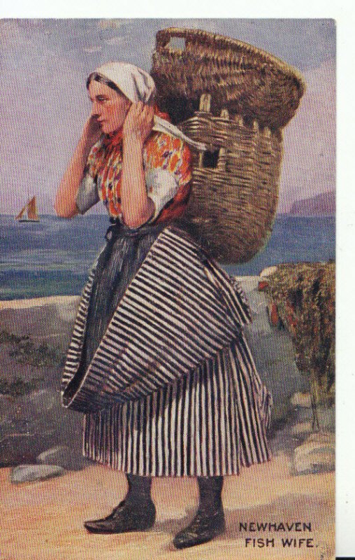 Sussex Postcard - Newhaven Fish Wife - Ref 19313A