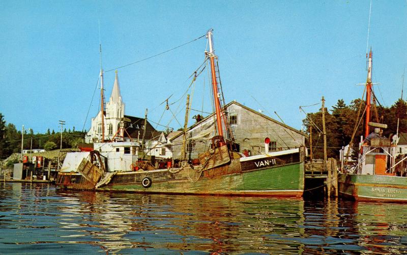 ME - Boothbay Harbor. Dock, Catholic Church