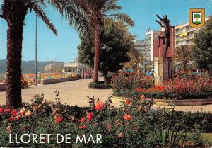 BT6075 Lloret de Mar costa Brava monument a la sardana    Spain