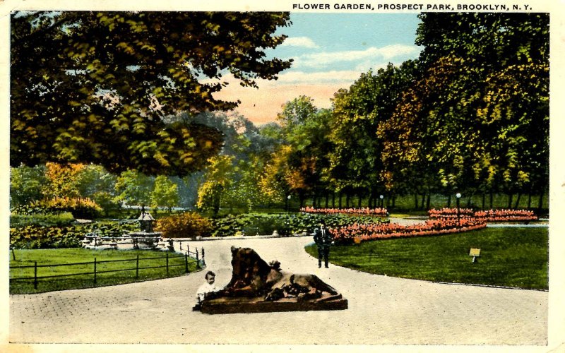 NY - New York City. Brooklyn, Prospect Park. Flower Garden