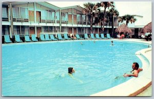 Vtg Orlando Florida FL Colonial Plaza Inn Motel Pool Side View Swimming Postcard