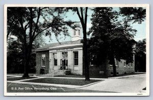 K3/ Perrysburg Ohio Postcard c1940s U.S. Post Office Building  75