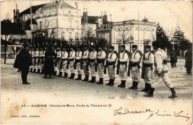 CPA Militaire - AUXERRE - Champ-de-Mars Porte du Temple (91224)