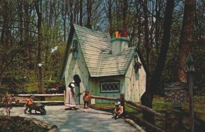 USA Snow White Story Book Forest Ligonier Chrome Postcard 08.95