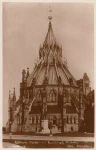 RP: OTTAWA , Ontario , 1930 ; Library , Parliament Building