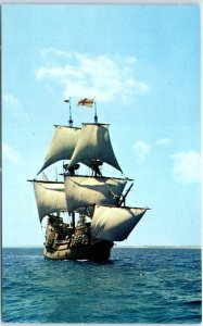 Postcard - Mayflower II, Trials off Brixham, England