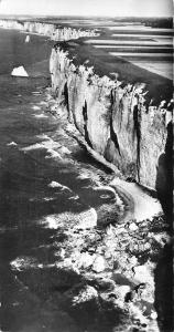 BR28924 Les falaises d Etretat a maree basse 6x4cm france