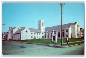 c1960 First Methodist Church North Austin Street Seguin Texas Vintage Postcard