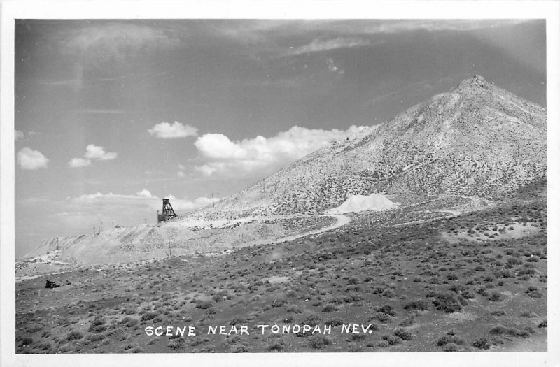 Postcard RPPC 1940s Nevada Tonopah Roadside scene NV24-4387