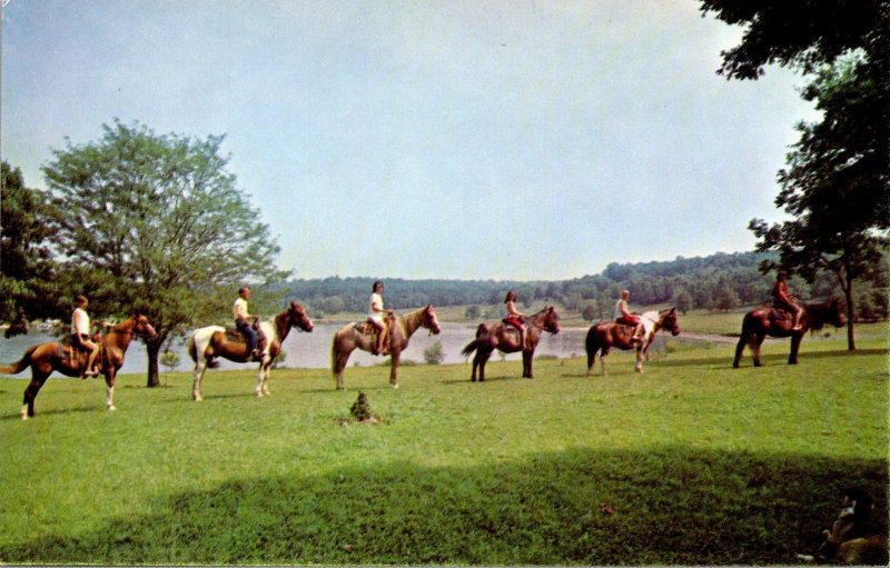 Missouri Gravois Mills Gentle Slopes Resort On Lake Of The Ozarks Horseback R...