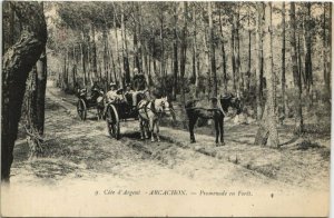 CPA ARCACHON-Promenade en Foret (27743)