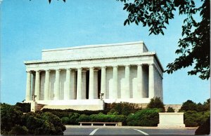 Lincoln Memorial Washington Dc West End Mall Banks Potomac River Marble Postcard 