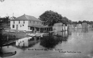 Cedar Falls Iowa Boat Houses Waterfront Antique Postcard K93898