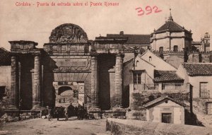 Puerta de Entrada sobre el Puente Romano,Cordoba,Spain BIN