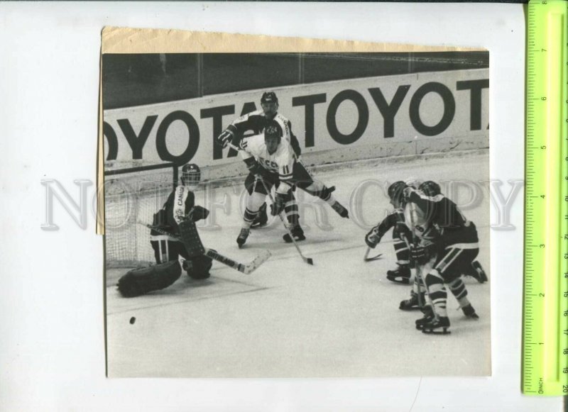 434625 Moscow ice hockey tournament USSR-Canada match Yuri Lebedev 1979 TASS